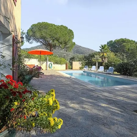 Provencal In With Pool Bormes-les-Mimosas